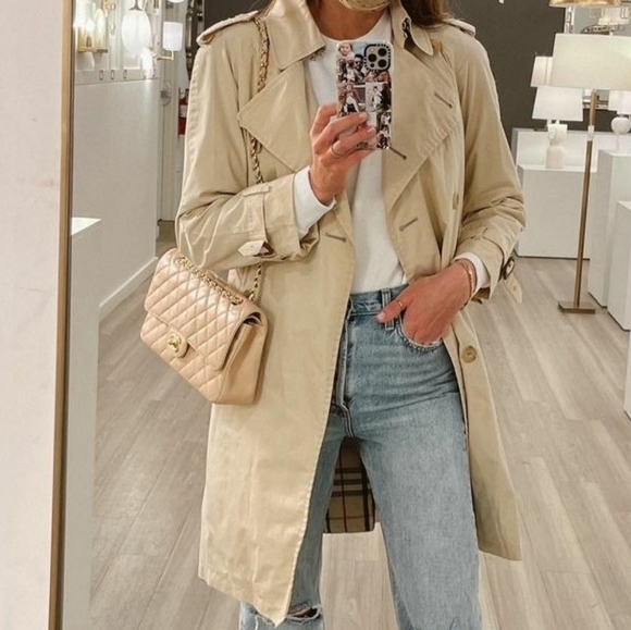 Wanted Burberry Woman's Vintage Coat - Picture 2 of 2